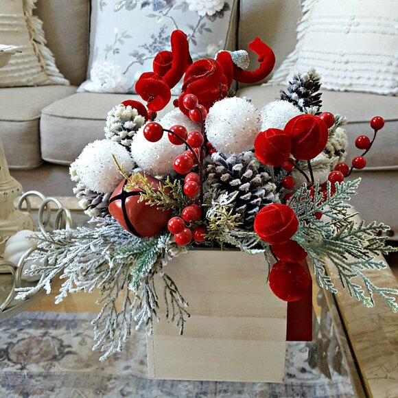 NEW! " BELIEVE " HOLIDAY Farmhouse CHRISTMAS FLORAL DECOR - Picture 2 of 5
